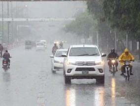 卡拉奇发布城市洪水警报:PMD预报暴雨和雷暴