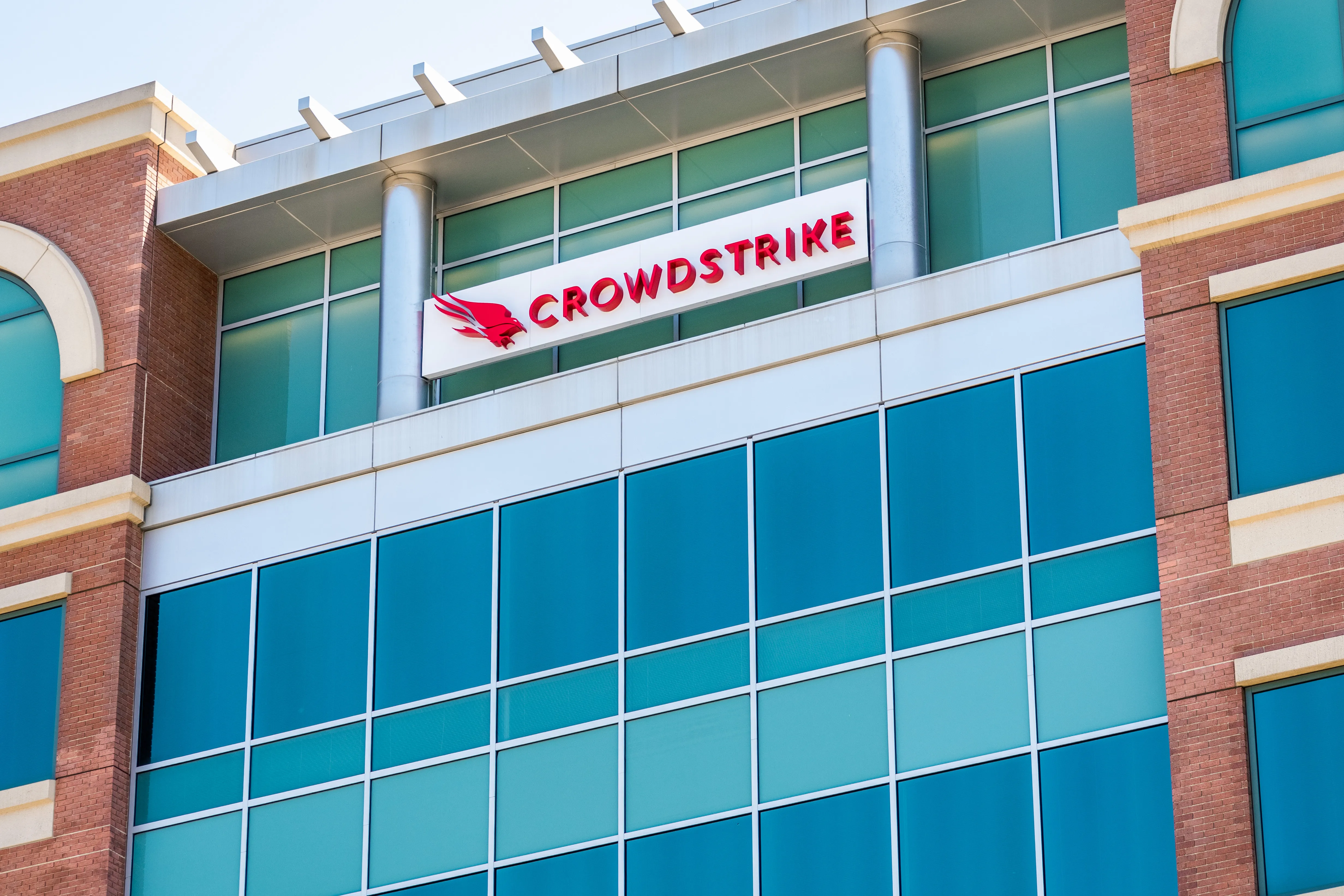 在服务中断的影响下，CrowdStrike面临客户承诺的挑战